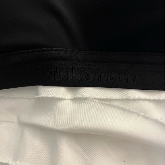 Lululemon Black Mesh Cross Back Adjustable Sports Bra - Picture 4 of 5